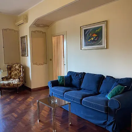 Apartment Lady House *